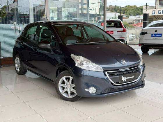PEUGEOT 208 1.5 ALLURE 8V FLEX 4P MANUAL PEUGEOT 208 1.5 ALLURE 8V FLEX 4P MANUAL
